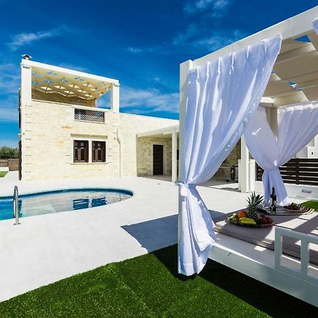 Caramel Villa, With 40M2 Pool & Spa Whirlpool, By Thinkvilla Pánormosz Kültér fotó