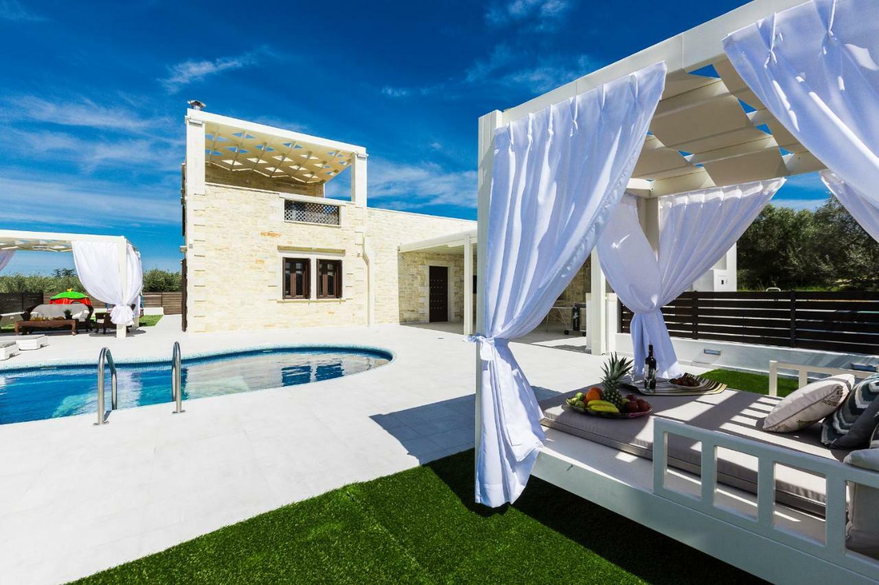 Caramel Villa, With 40M2 Pool & Spa Whirlpool, By Thinkvilla Pánormosz Kültér fotó