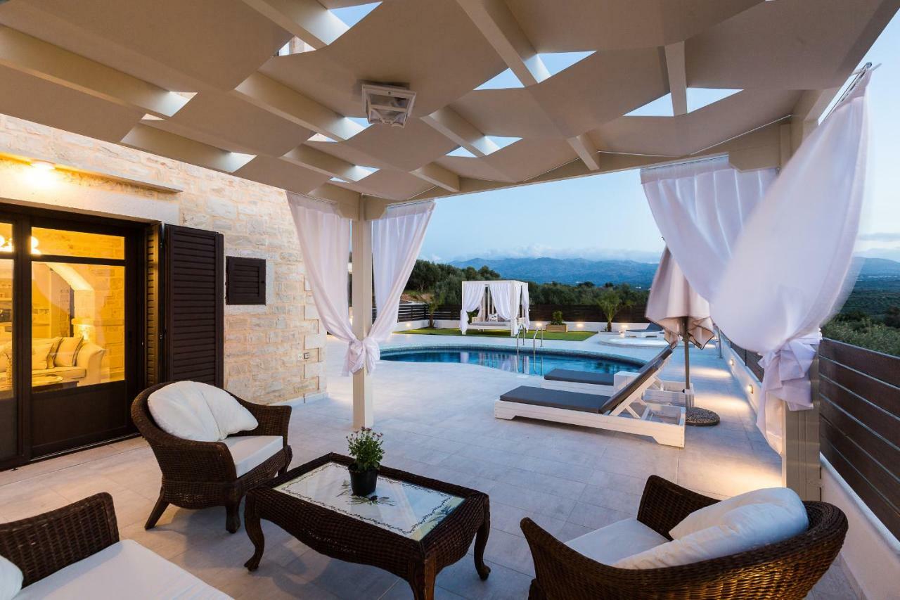 Caramel Villa, With 40M2 Pool & Spa Whirlpool, By Thinkvilla Pánormosz Kültér fotó
