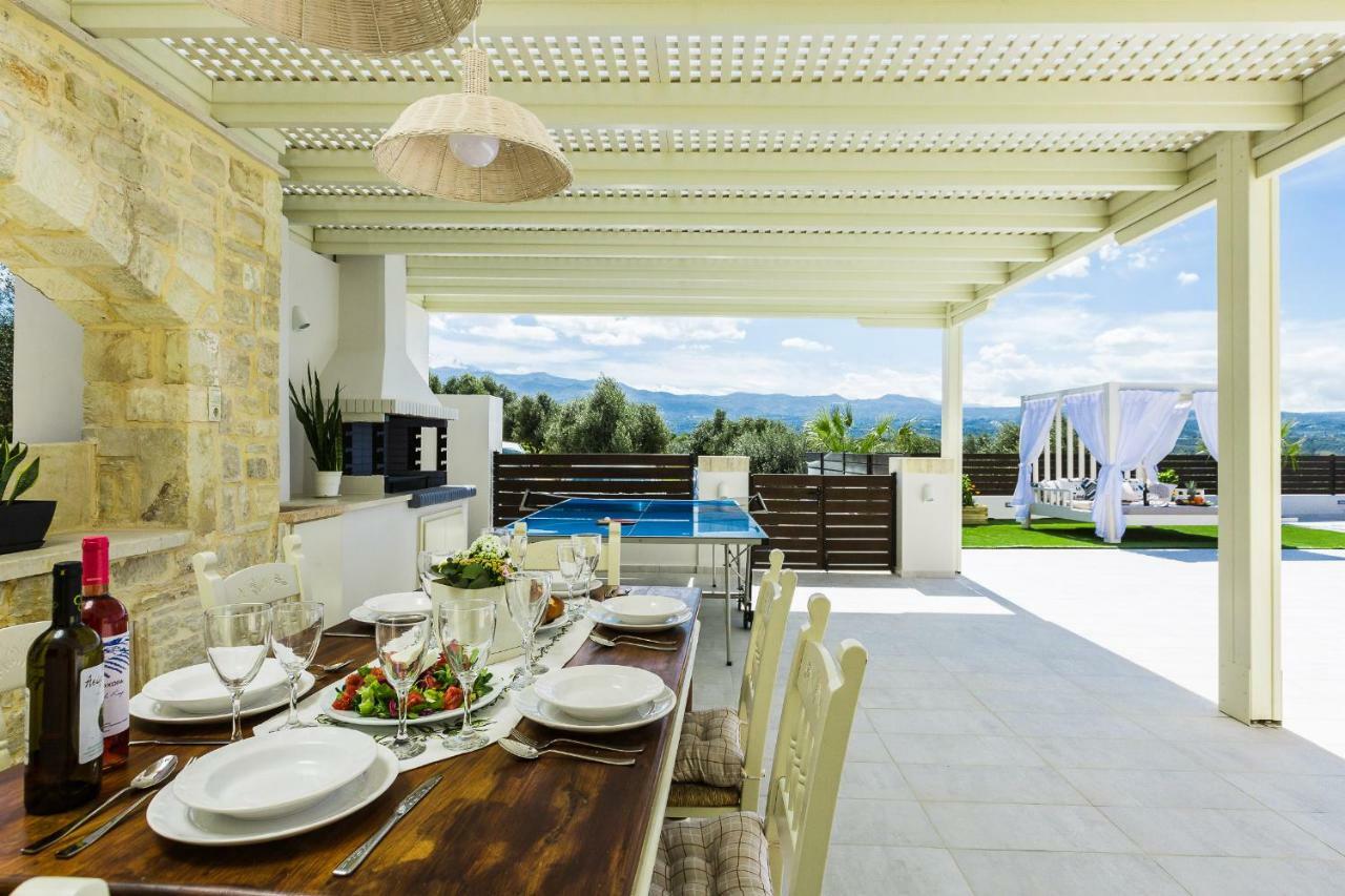 Caramel Villa, With 40M2 Pool & Spa Whirlpool, By Thinkvilla Pánormosz Kültér fotó