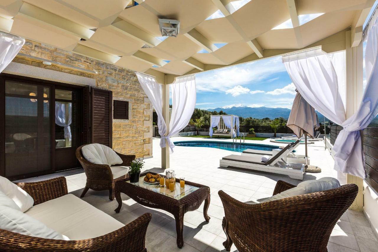Caramel Villa, With 40M2 Pool & Spa Whirlpool, By Thinkvilla Pánormosz Kültér fotó
